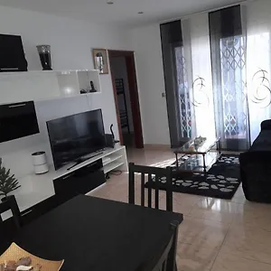 Sweet House Close To Airport Apartment